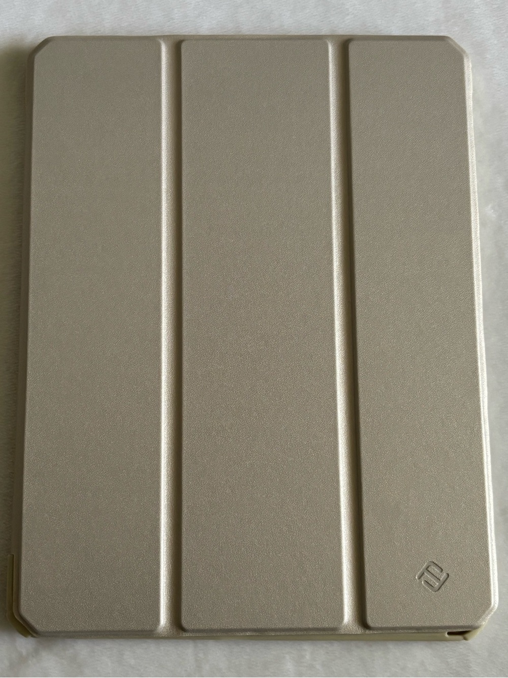 Starlight slim Ipad A16 case with pencil holder